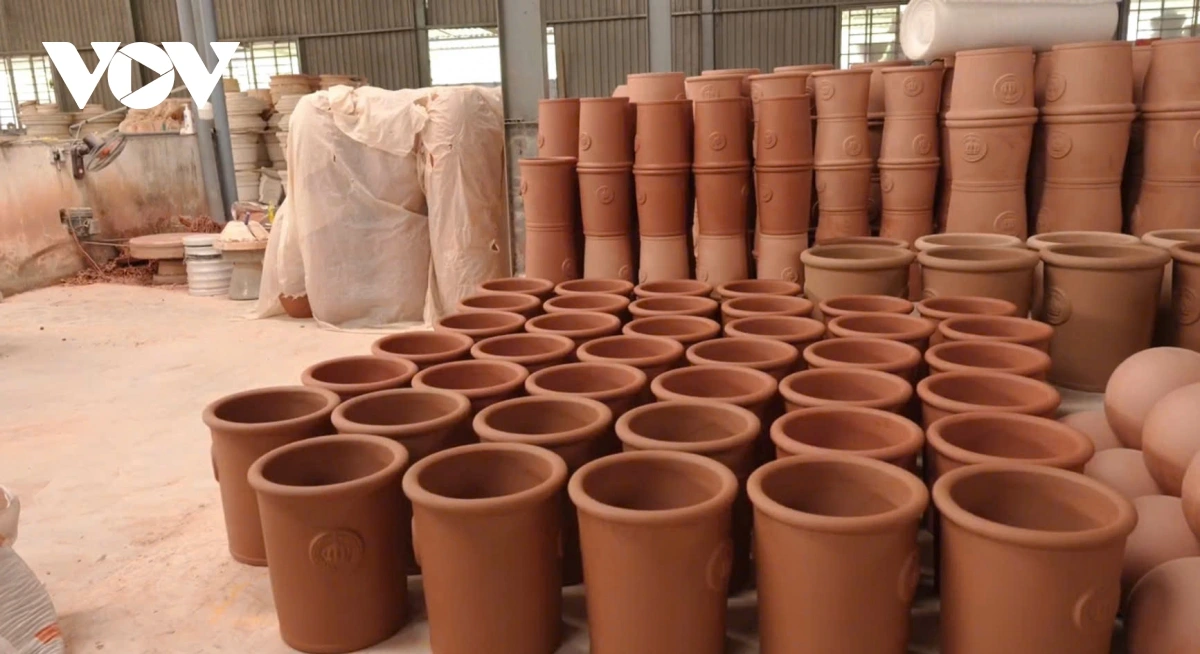 thang tram nghe gom bien hoa hinh anh 1